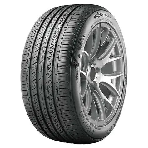 Kumho Majesty 9 Solus TA91 EV tire